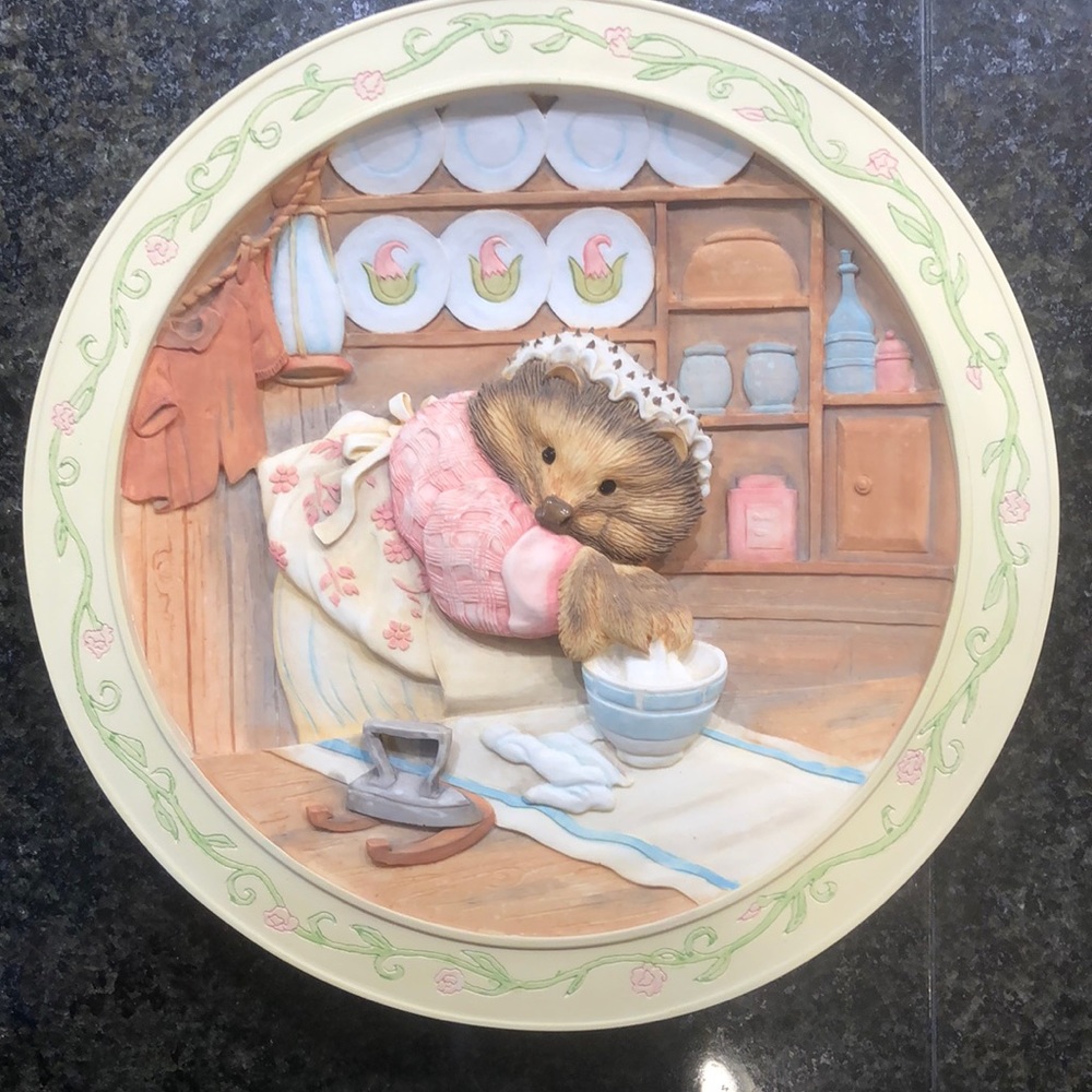 Davenport Pottery, Plate #7 The Tale Of Mrs. Tiggy-Winkle